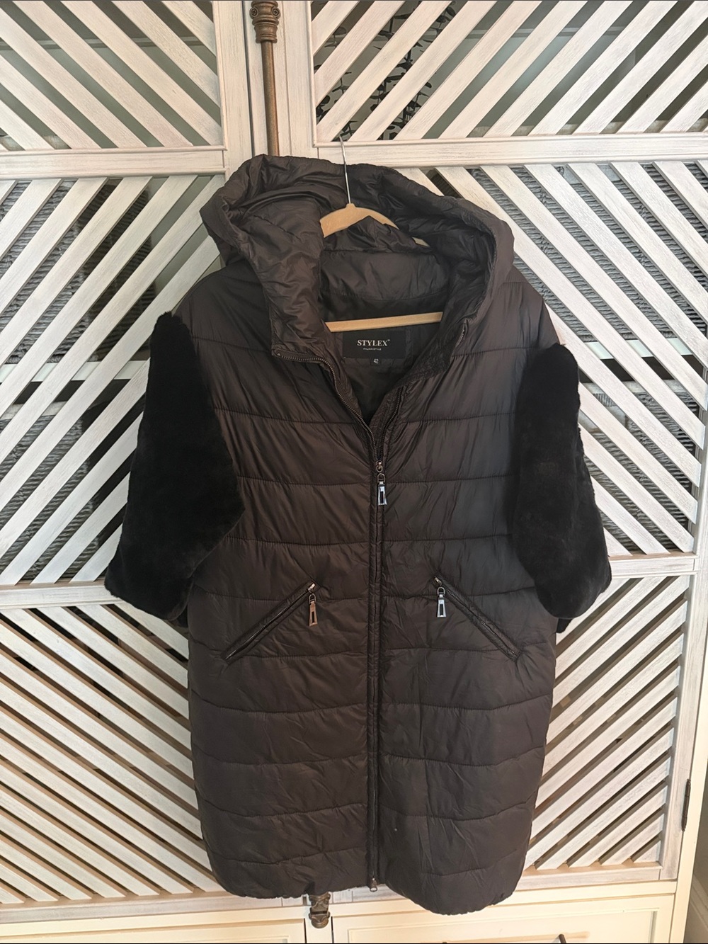STYLE X Black Puffer Coat Faux Fur Sleeve Hood Size 42